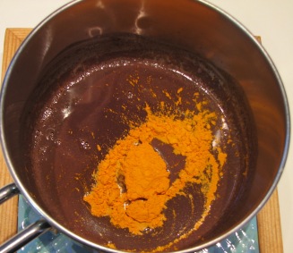 Chocolate curcumin mixture